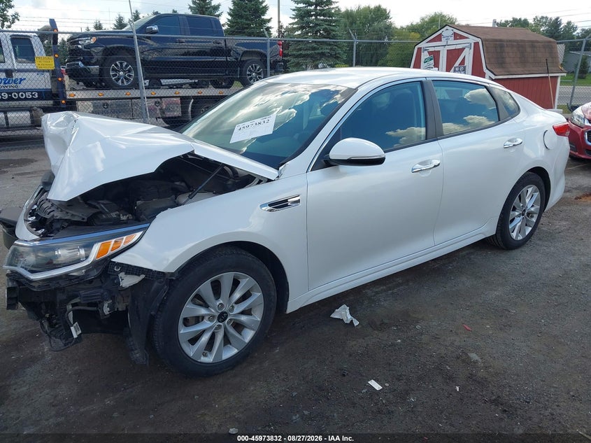 2018 Kia Optima, Front End, IAAI, VIN 5XXGT4L33JG251498 — photo 2
