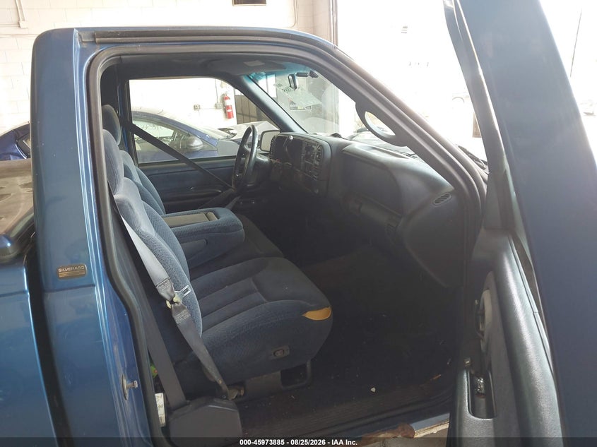 1997 CHEVROLET K1500 auction photo 5