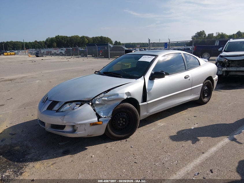 2004 Pontiac Sunfire, Left Front, IAAI, VIN 1G2JB12F347339293 — photo 2