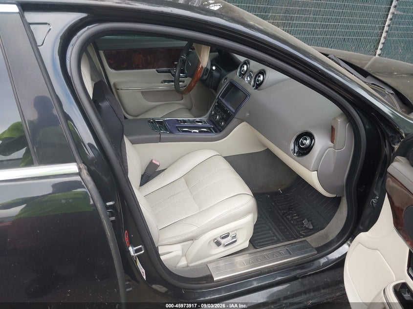 2011 JAGUAR XJ auction photo 5
