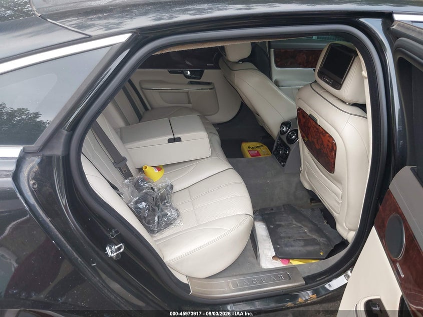 2011 JAGUAR XJ auction photo 8
