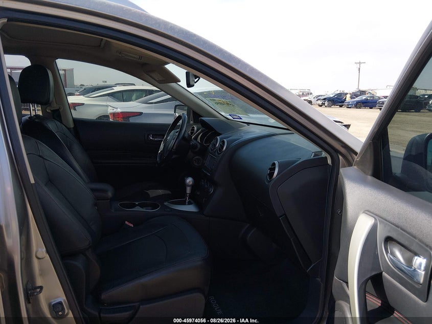 2011 NISSAN ROGUE auction photo 5