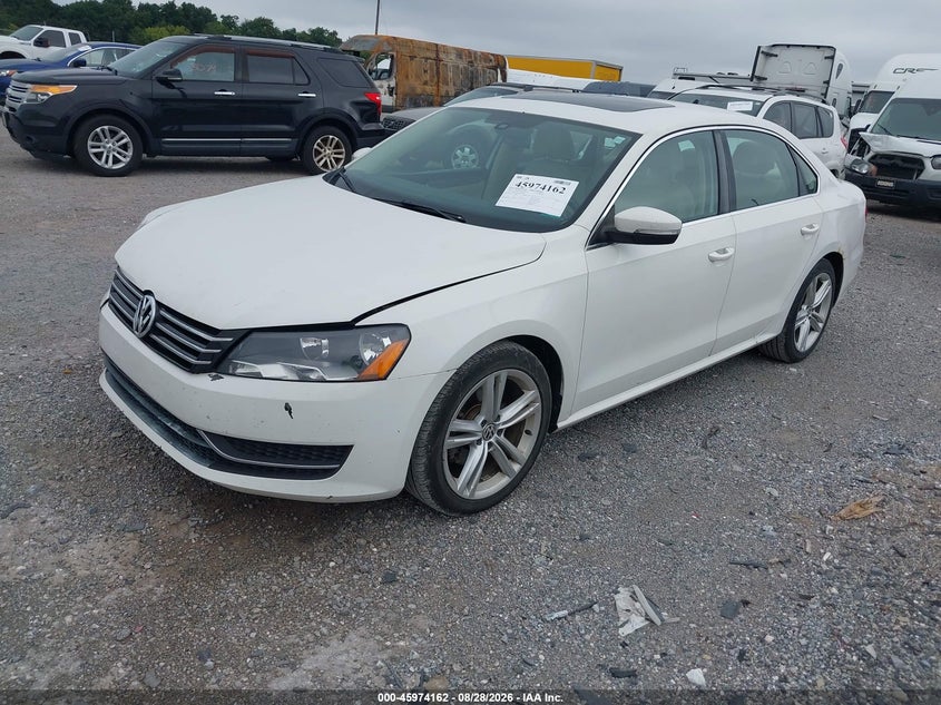 2014 VOLKSWAGEN PASSAT auction photo 2