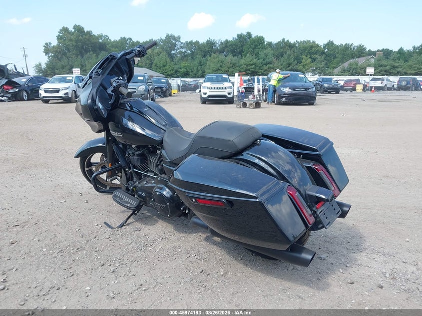 HARLEY-DAVIDSON FLHX 2024