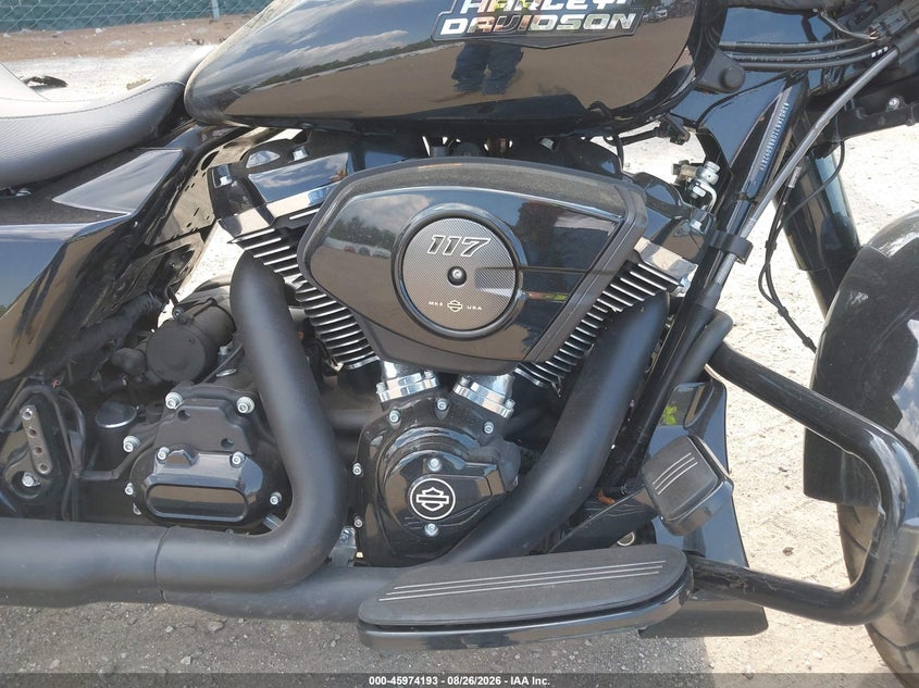 HARLEY-DAVIDSON FLHX 2024