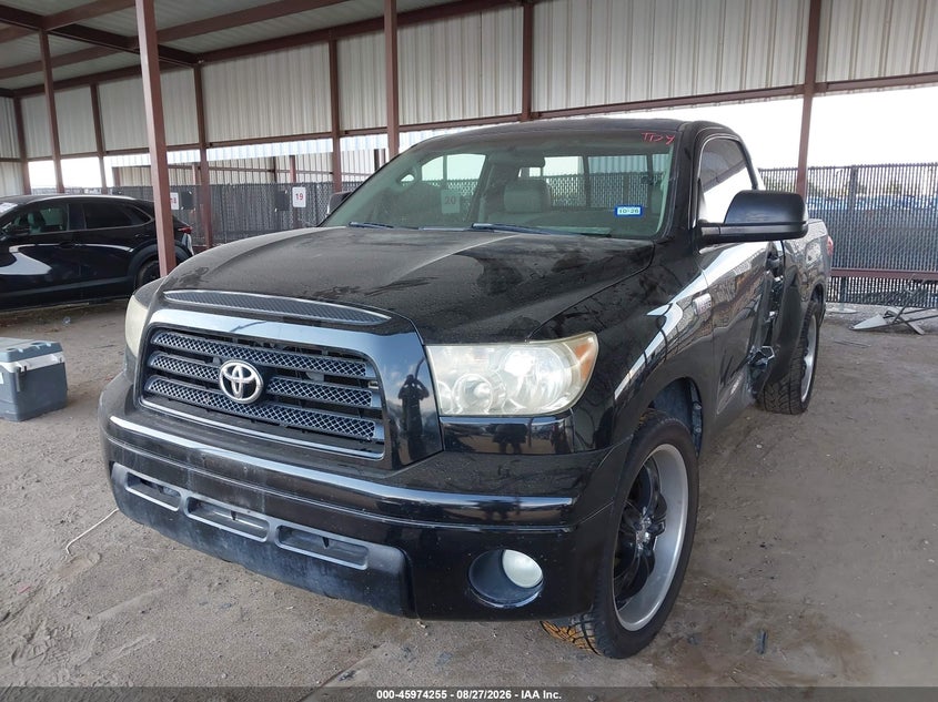 2008 Toyota Tundra Base 5.7L V8, Left Side, IAAI, VIN 5TFJV52178X002887 — photo 2