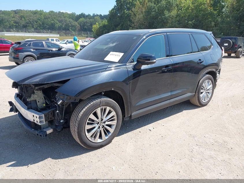 2024 TOYOTA GRAND HIGHLANDER auction photo 2
