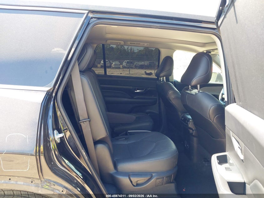 2024 TOYOTA GRAND HIGHLANDER auction photo 8