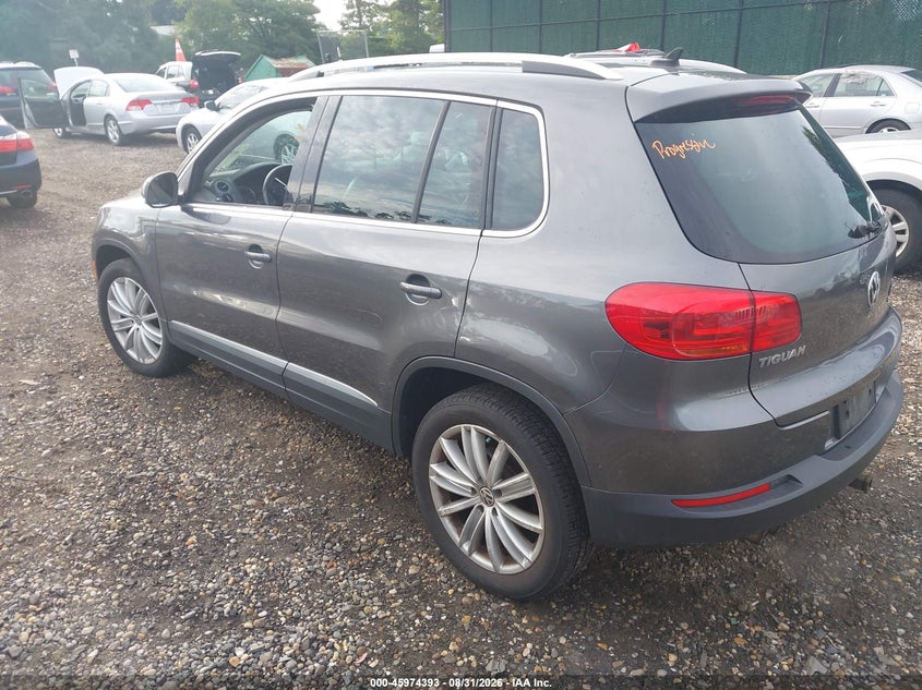 2012 VOLKSWAGEN TIGUAN auction photo 3