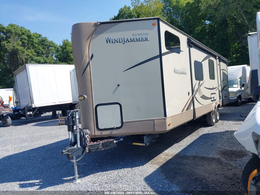 2018 ROCKWOOD RLT827FLS auction photo 2