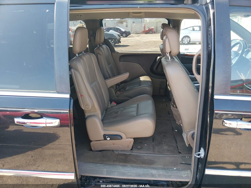 2016 CHRYSLER TOWN & COUNTRY auction photo 8