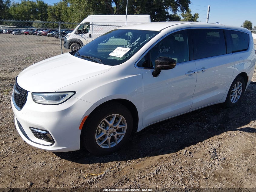 2025 CHRYSLER PACIFICA auction photo 2