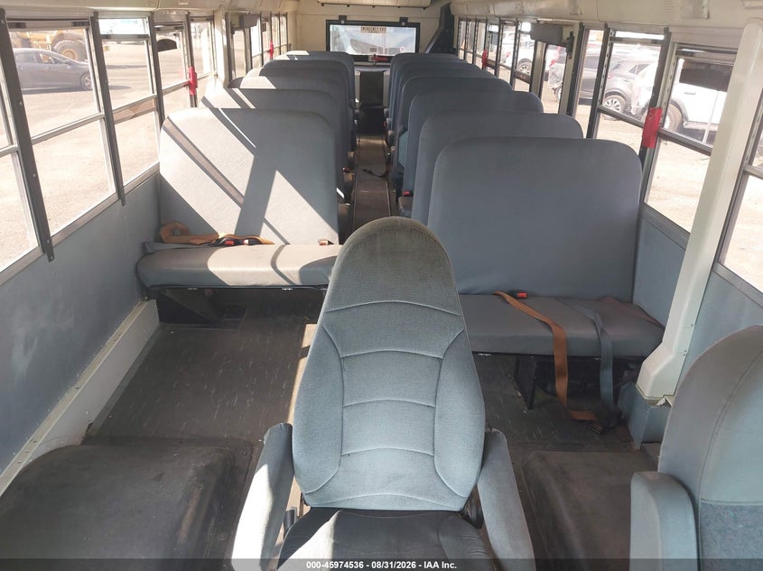 2014 IC CORPORATION 3000 auction photo 5