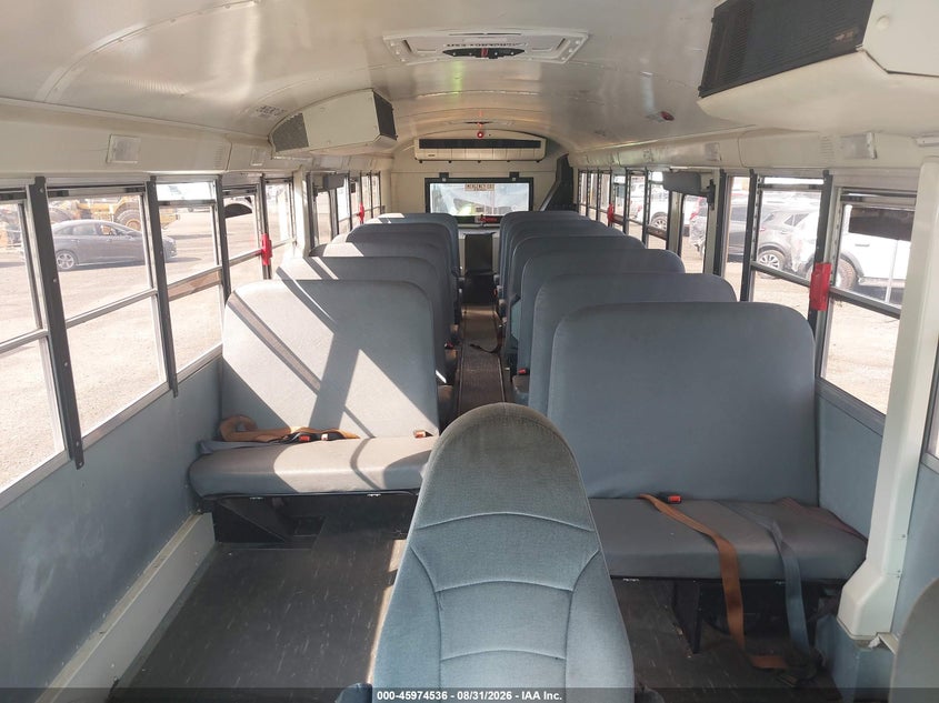 2014 IC CORPORATION 3000 auction photo 8