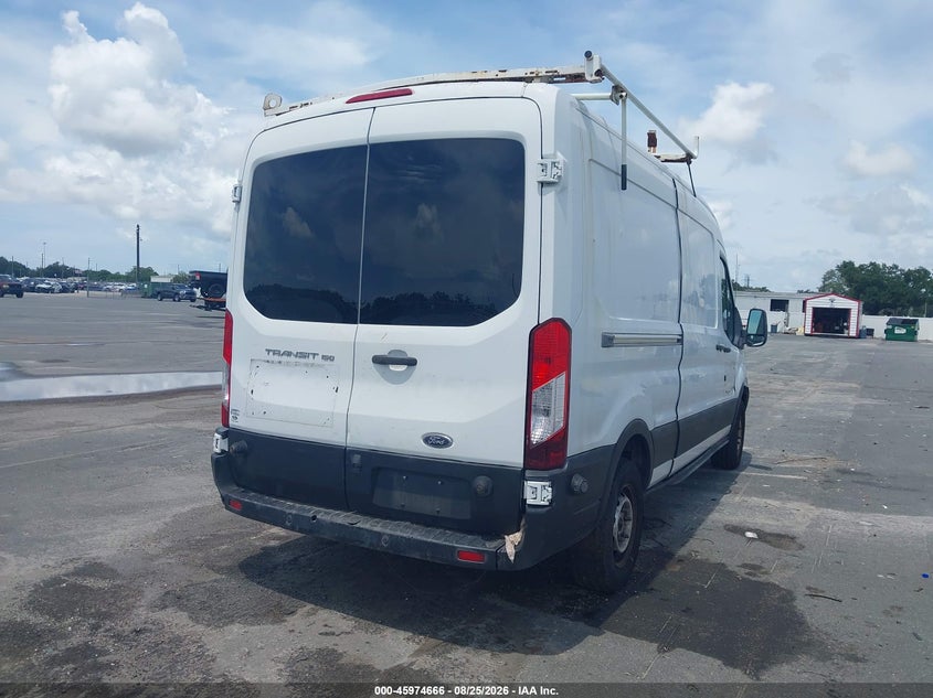 2015 FORD TRANSIT-150 auction photo 4
