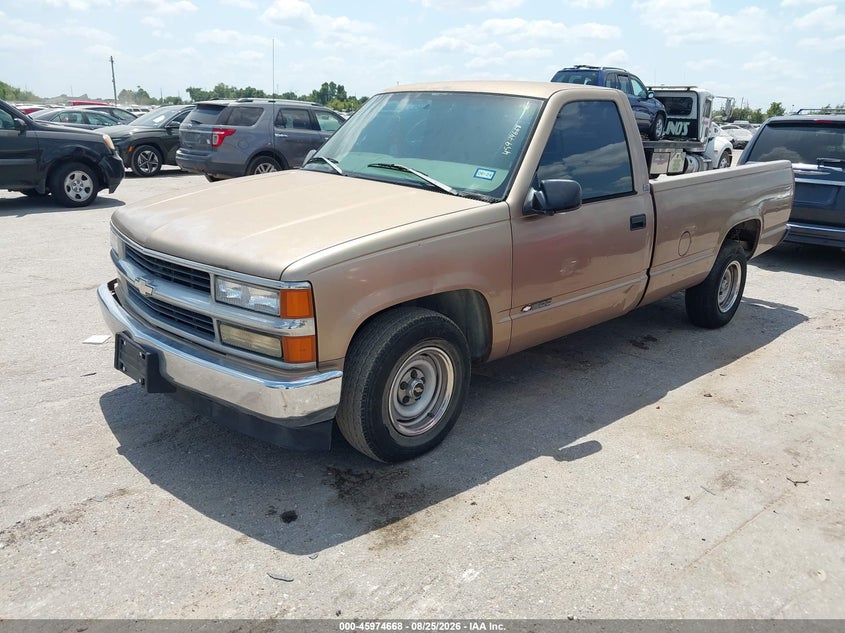 1997 CHEVROLET C1500 auction photo 2