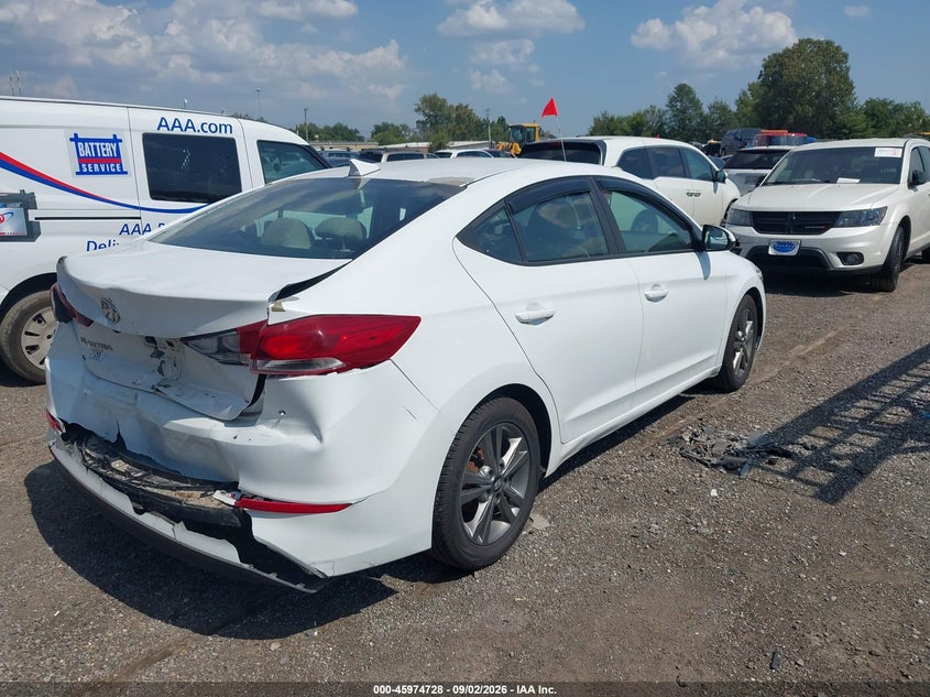 2017 HYUNDAI ELANTRA auction photo 4