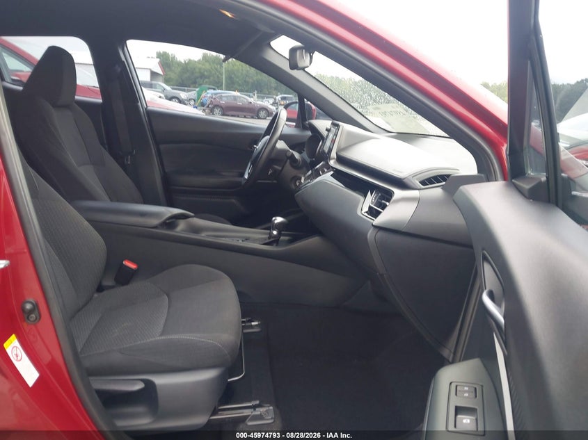 2018 TOYOTA C-HR auction photo 5