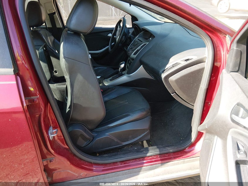 2014 FORD FOCUS auction photo 5