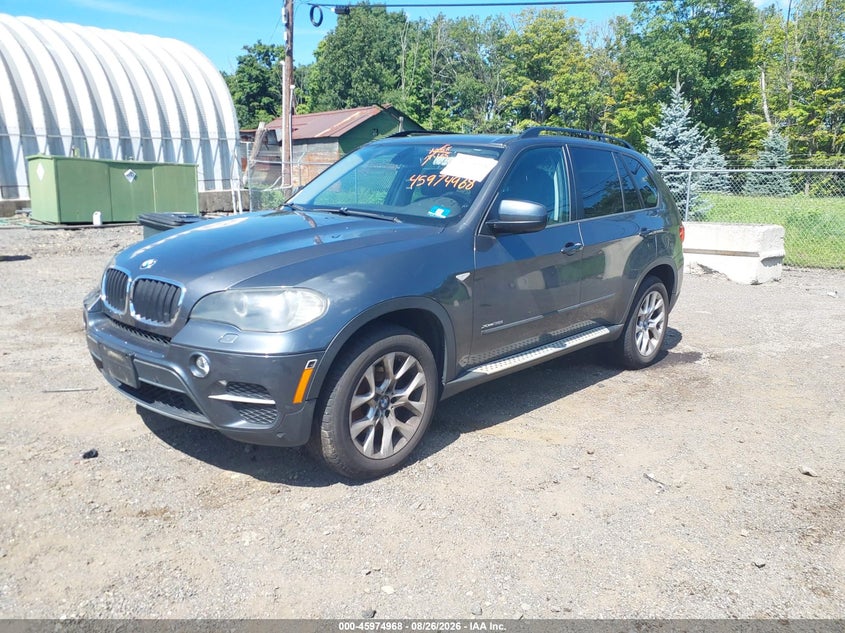 2011 BMW X5, Normal Wear & Tear, IAAI, VIN 5UXZV4C53BL413215 — photo 2