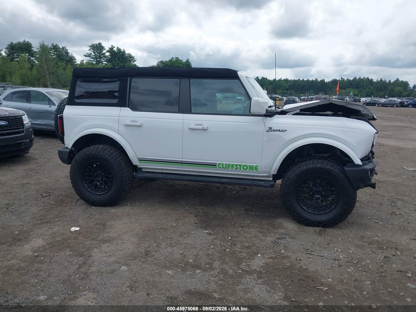 2024 FORD BRONCO OUTER BANKS · Фото 13