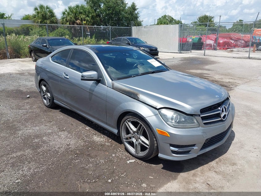 MERCEDES-BENZ C 250 2015 VIN WDDGJ4HB0FG374512