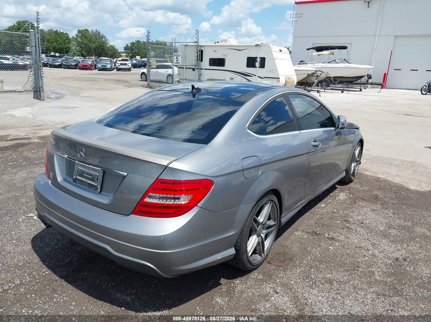 MERCEDES-BENZ C 250 2015 VIN WDDGJ4HB0FG374512