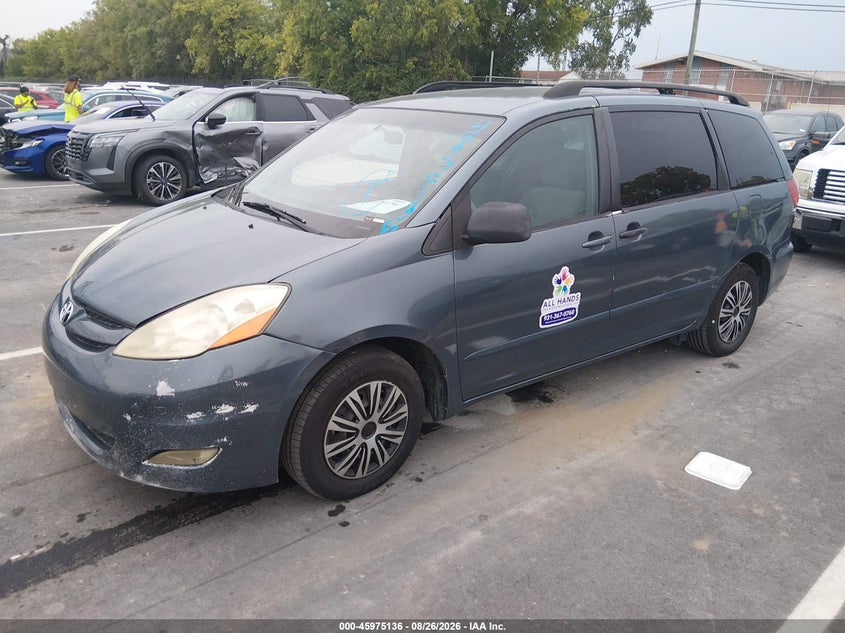 2010 Toyota Sienna, Normal Wear & Tear, IAAI, VIN 5TDKK4CC4AS293609 — photo 2