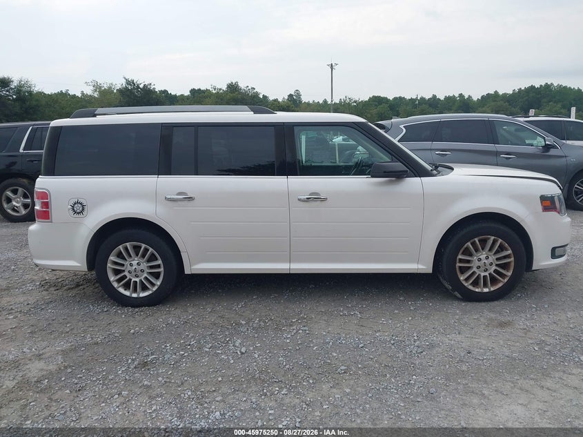 Фото 13 - FORD FLEX
