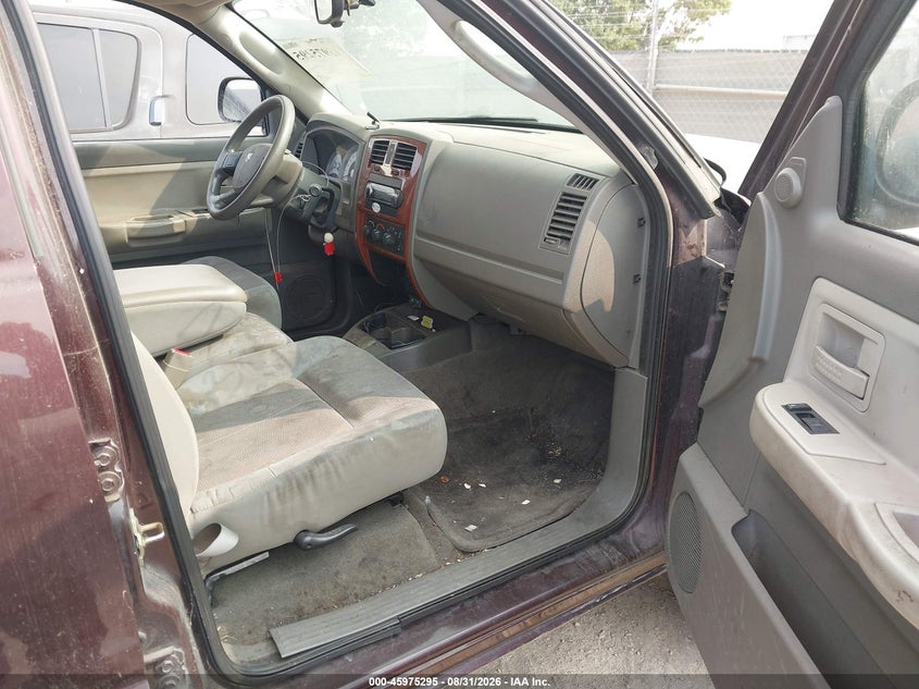 2005 DODGE DAKOTA auction photo 5