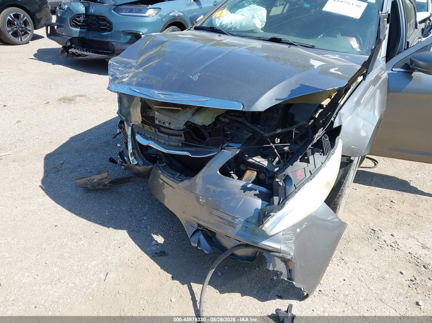 2012 CHRYSLER 200 auction photo 6