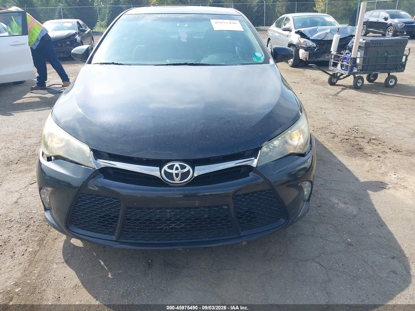 TOYOTA CAMRY - zdjęcie 12