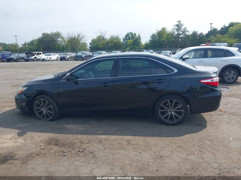 TOYOTA CAMRY - zdjęcie 14