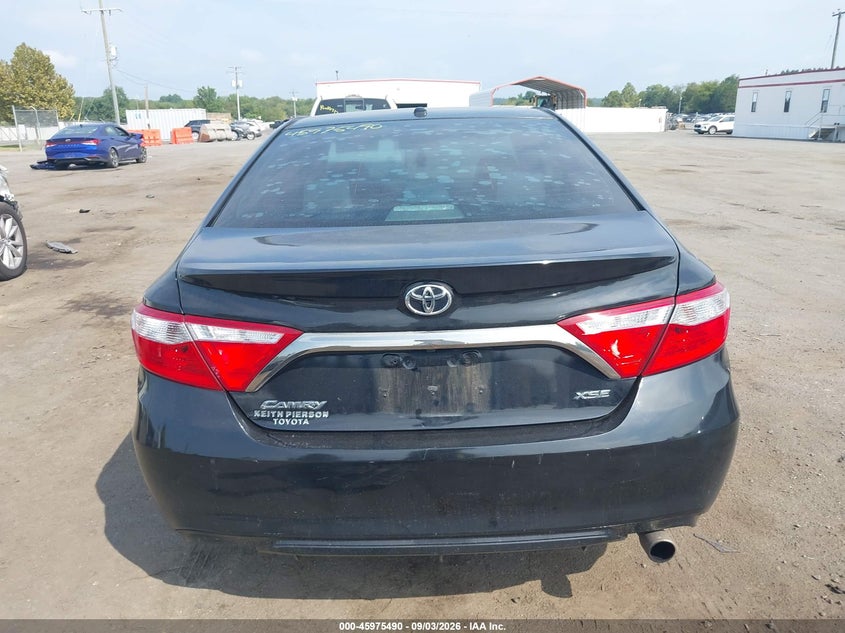 TOYOTA CAMRY - zdjęcie 16