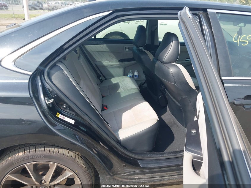 TOYOTA CAMRY - zdjęcie 8