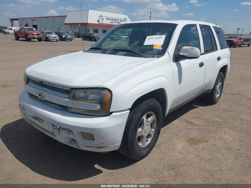 2002 CHEVROLET TRAILBLAZER auction photo 2