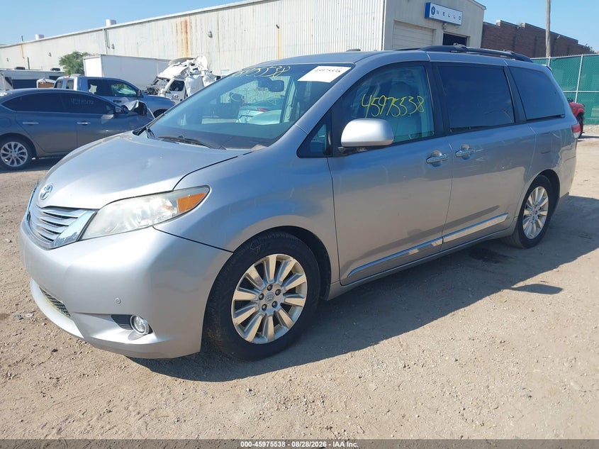 2011 Toyota Sienna, Обычный износ, IAAI, VIN 5TDYK3DC6BS137673 — фото 2