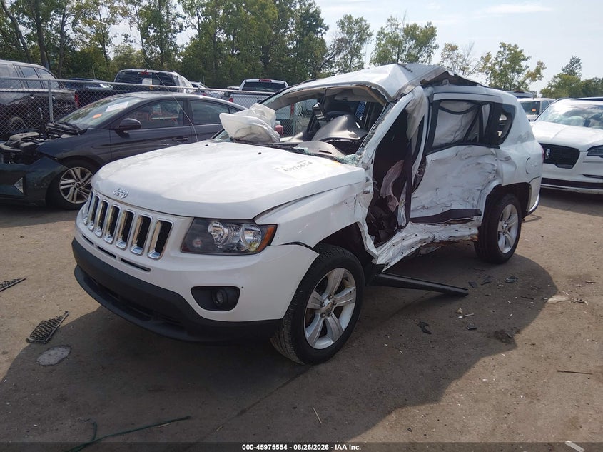 2016 Jeep Compass, Left Side, IAAI, VIN 1C4NJCBAXGD611568 — photo 2