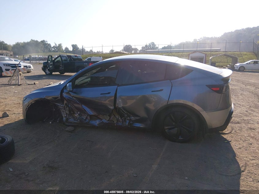 Фото 14 - TESLA MODEL Y