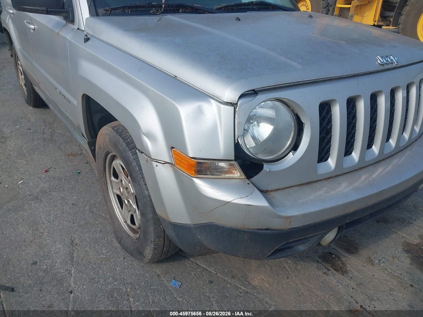 2011 JEEP PATRIOT auction photo 6