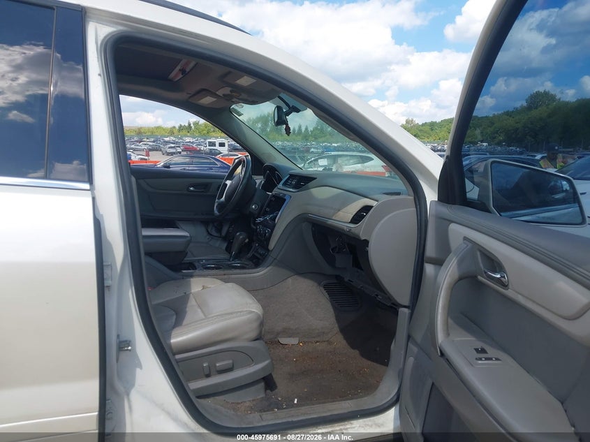 2014 CHEVROLET TRAVERSE auction photo 5