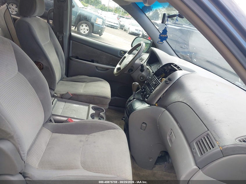 2008 TOYOTA SIENNA auction photo 5