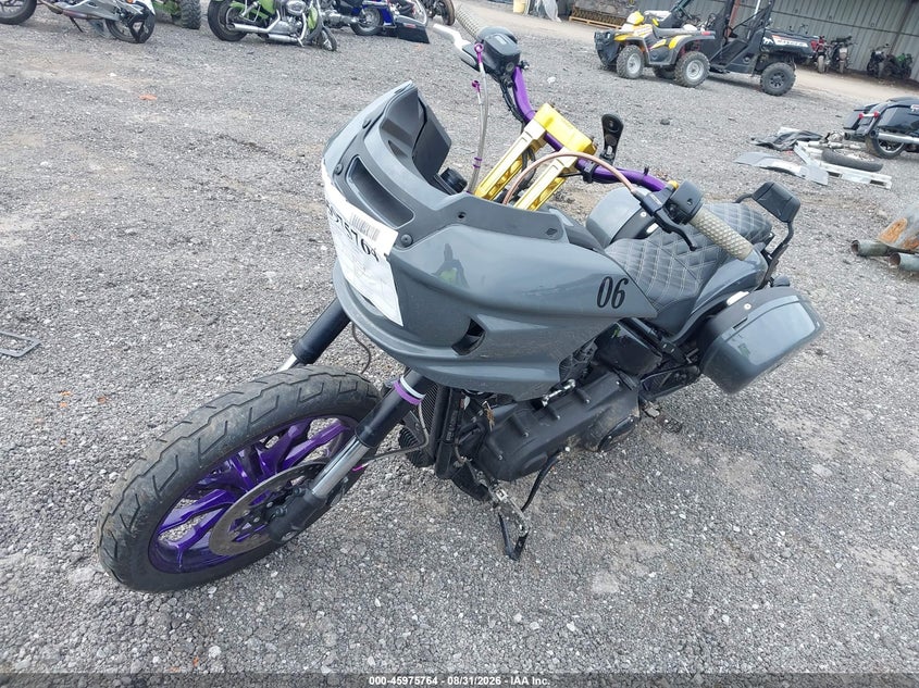 HARLEY-DAVIDSON FXLRST 2022