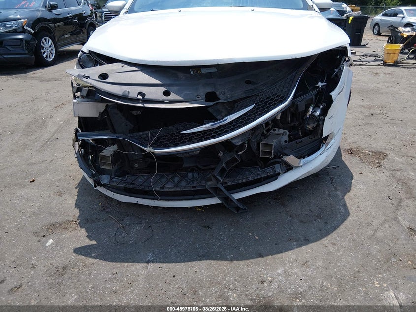 2015 CHRYSLER 200 auction photo 6