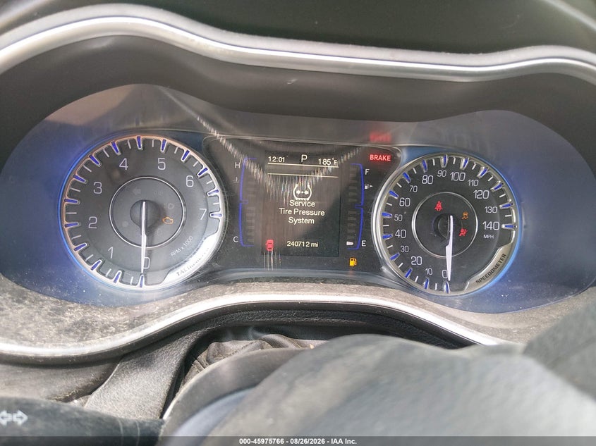 2015 CHRYSLER 200 auction photo 7