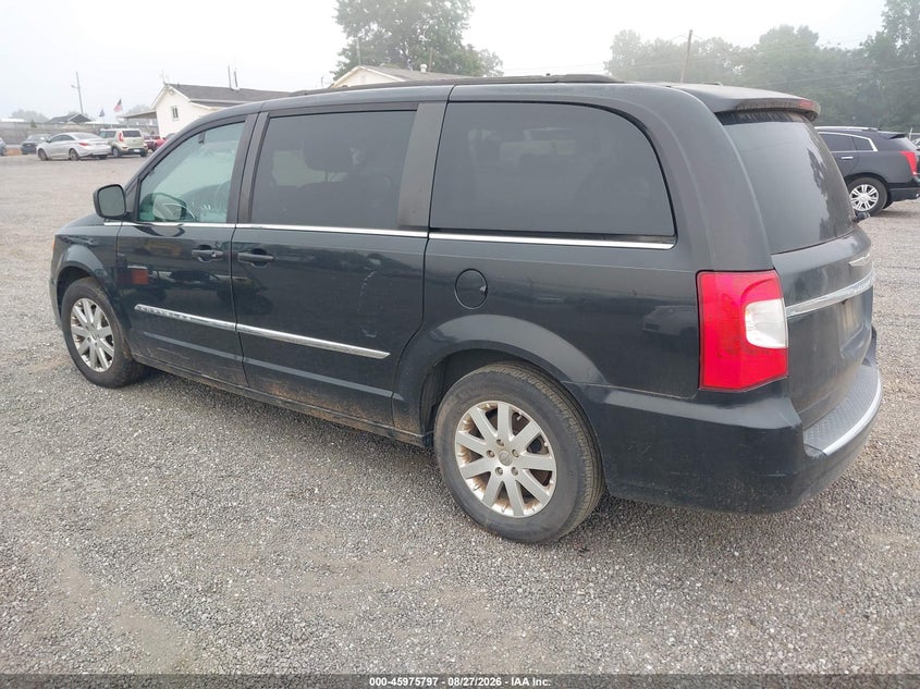 2015 CHRYSLER TOWN & COUNTRY auction photo 3