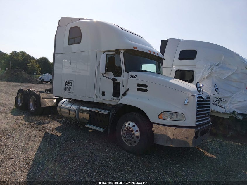 2016 MACK 600 CXU600