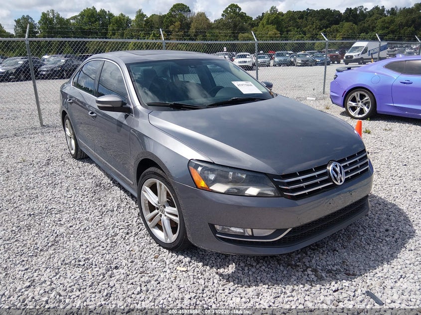 2013 VOLKSWAGEN PASSAT auction photo 1