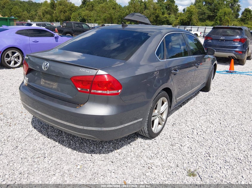 2013 VOLKSWAGEN PASSAT auction photo 4