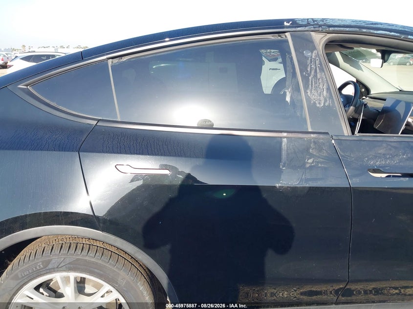2022 TESLA MODEL Y auction photo 8